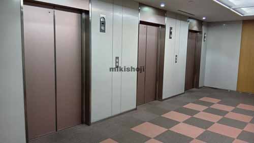 綾杉ビル エレベーターホール1