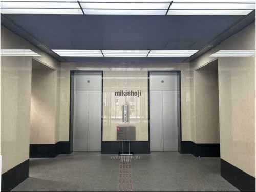 紙与渡辺ビル エレベーターホール1