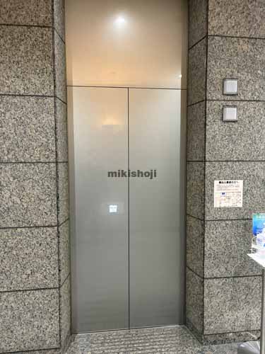 天神の福岡ダイヤモンドビル エレベーターホール1