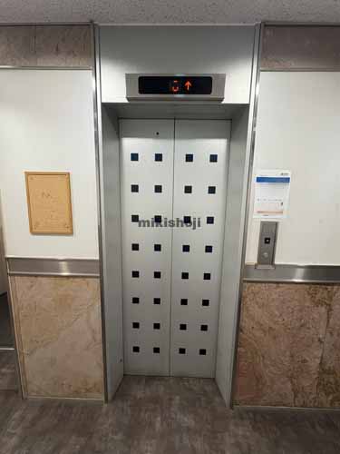 ビジネス・ワン博多駅前ビル エレベーターホール1