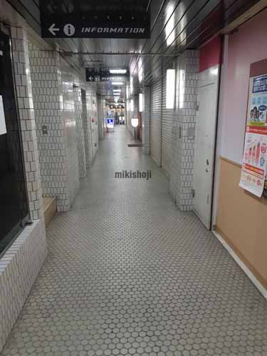 大戸ビル エントランス1