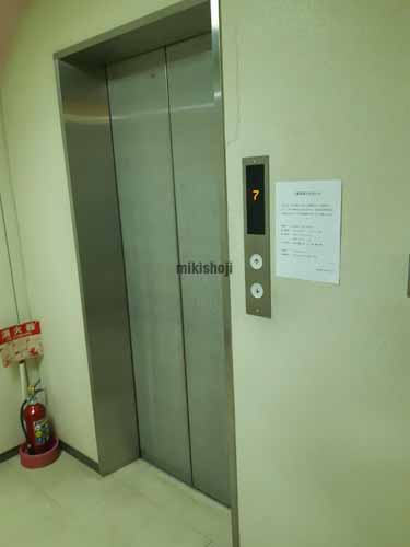 ソロン赤坂ビル エレベーターホール1