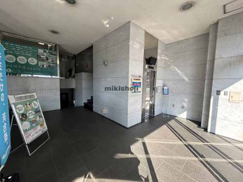 大分市のＧＯＤＯ大分駅前ビルディング エントランス1