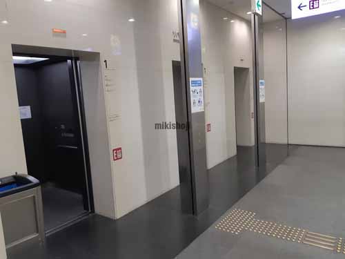 下川端再開発ビル（ﾘﾊﾞﾚｲﾝｾﾝﾀｰﾋﾞﾙ ﾘﾊﾞﾚｲﾝｵﾌｨｽ） エレベーターホール1