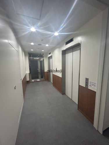 第１６岡部ビル エレベーターホール1