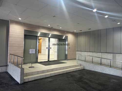 Ｒ＆Ｆセンタービル エントランス1