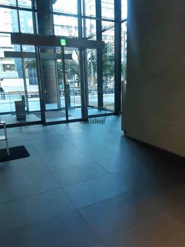 電気ビル北館 エントランス1