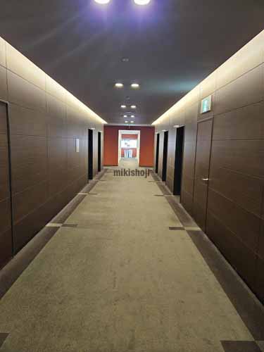 東比恵ビジネスセンター エレベーターホール2