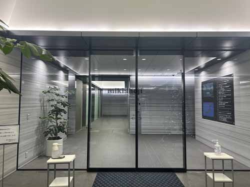 紙与博多中央ビル エントランス2