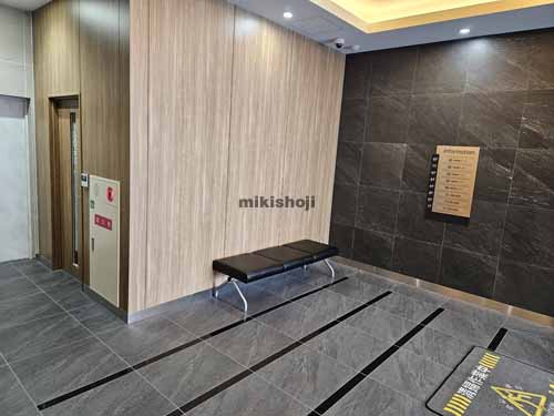 天神南ビル エントランス1