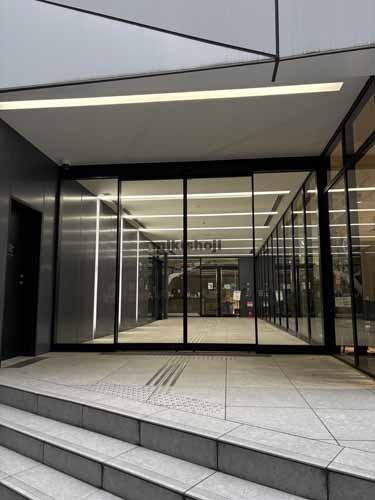 Ａ．Ｉ．Ｎｉｈｏｍｂａｓｈｉ　ＥＡＳＴ エントランス1