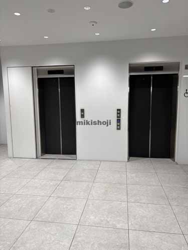 Ａ．Ｉ．Ｎｉｈｏｍｂａｓｈｉ　ＥＡＳＴ エレベーターホール1