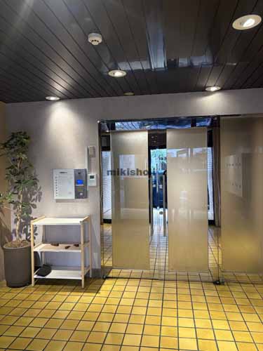 浦野ビル エントランス2