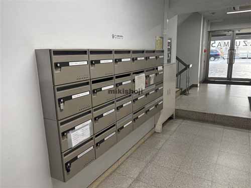 第５東ビル エントランス1