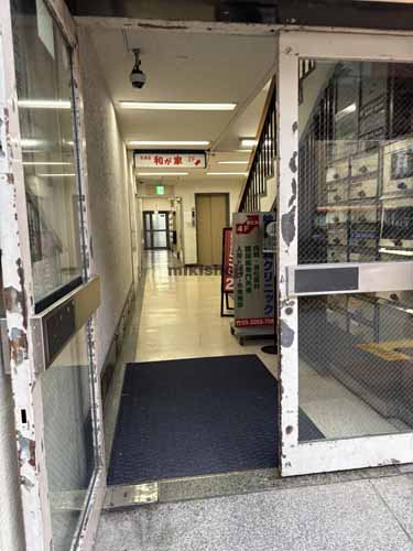 岩本町ビル エントランス1