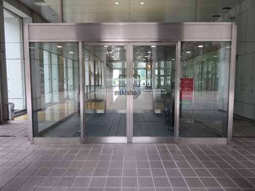 新宿野村ビル エントランス1