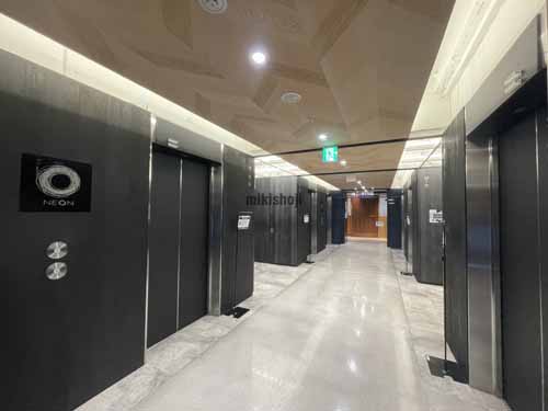 新宿野村ビル エレベーターホール1