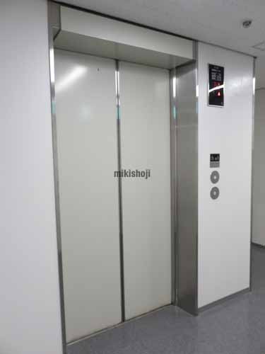 新宿野村ビル エレベーターホール3