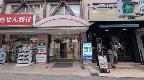 高田馬場の千年ビル エントランス1