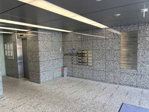 渋谷の井門美竹ビル エレベーターホール1