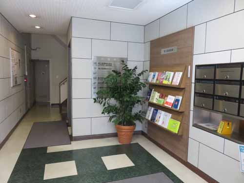 理工図書ビル エントランス1