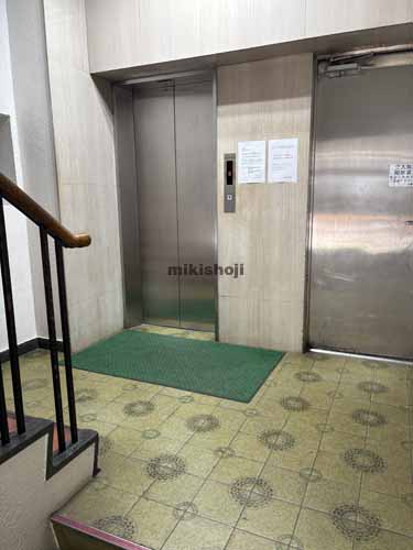 新宿太陽ビル エレベーターホール1
