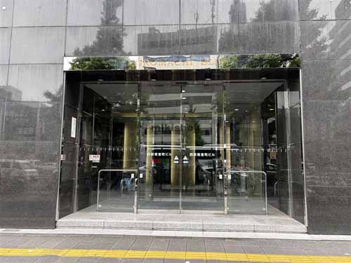 西新宿室町ビル エントランス1