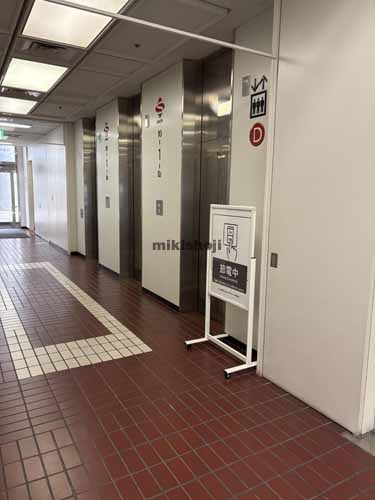 有楽町電気ビルヂング エレベーターホール1