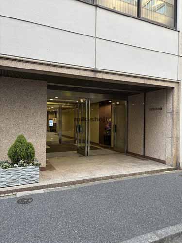 名古路ビル本館 エントランス1