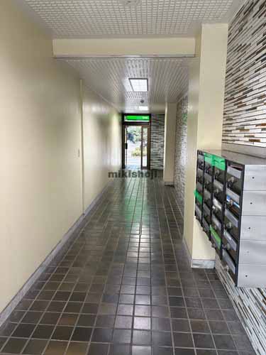 長谷川ビル エントランス2