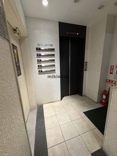 ＢＬＵＥ　ＢＬＤＧ.　ＡＺＡＢＵＤＡＩ エレベーターホール1