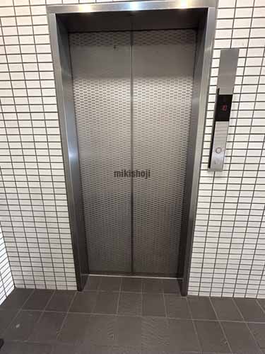 芝ワカマツビル エレベーターホール1