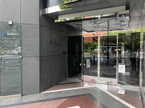 プレファス神宮前 エントランス1