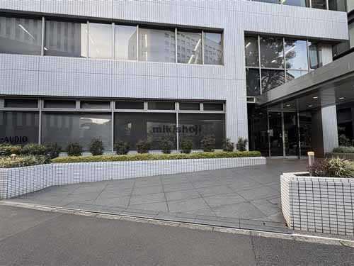 住友神保町ビル エントランス1