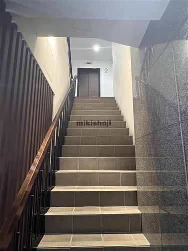 山﨑西新宿ビル エレベーターホール2