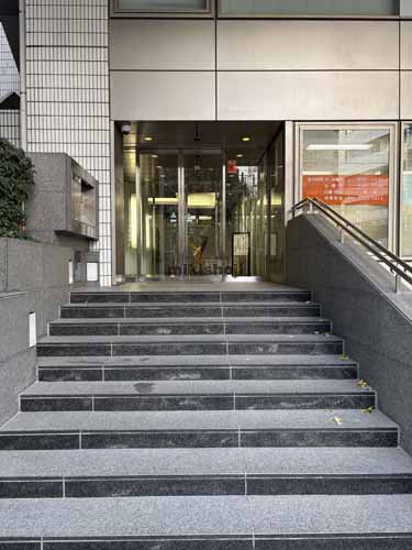 一番町Ｍビル エントランス2