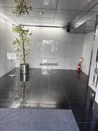 茅場町会館 エントランス1