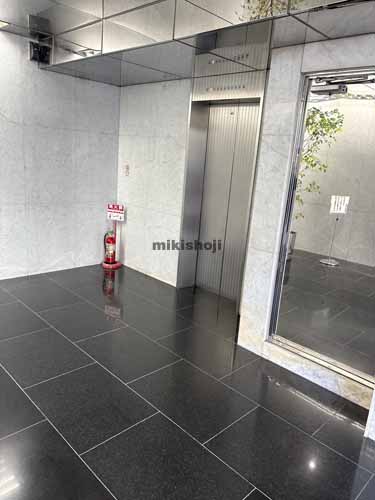 茅場町会館 エレベーターホール1
