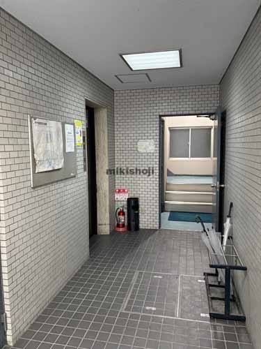 飯田橋の光ビル エレベーターホール1