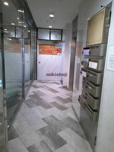 第７野萩ビル エントランス1