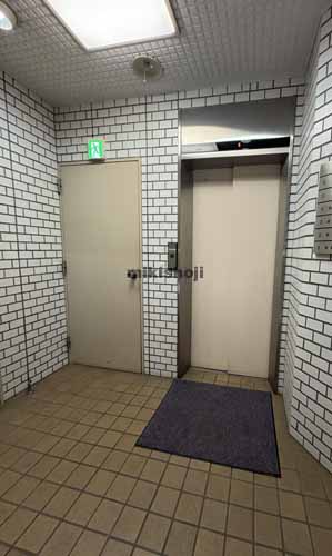 東酒類ビル エレベーターホール1