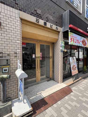石橋ビル エントランス2