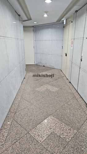 辰ビル エレベーターホール2