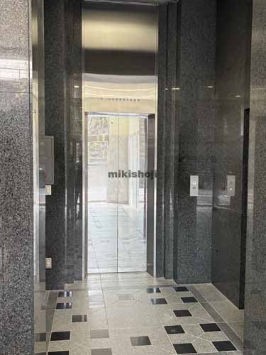 飯田橋のヒキタカ飯田橋ビル エレベーターホール1