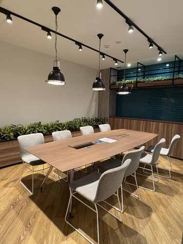 秋葉原ファーストスクエア セットアップ室内2