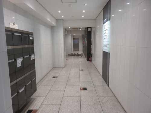 ログズ日本橋堀留ビル エントランス1