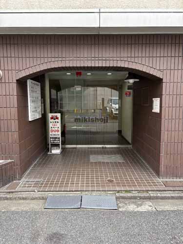 サニーセントラルビル エントランス1