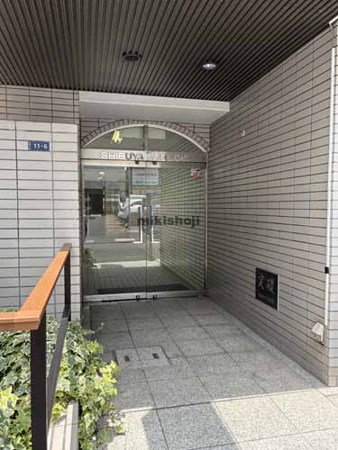 渋谷１１１ビル エントランス2
