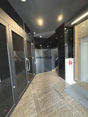 ＴＫ猿楽町ビル エントランス1