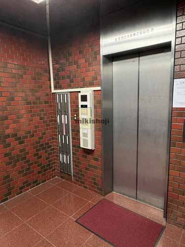 天野ビル エレベーターホール1